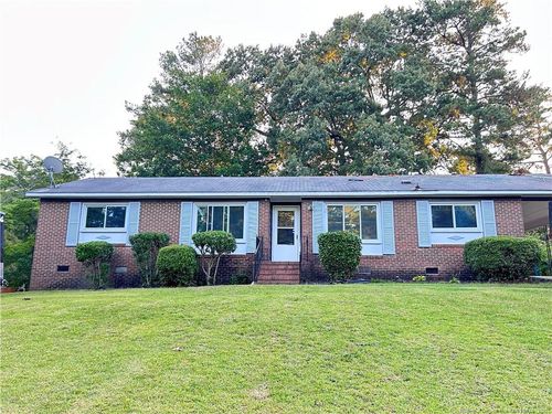 551 Alleghany Rd, Fayetteville, NC, 28304-3290 | Card Image