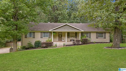140 Dee Hendrix Rd, HUEYTOWN, AL, 35023-5911 | Card Image