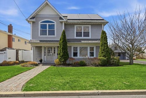 114 Araca Rd, Babylon, NY, 11702-4425 | Card Image