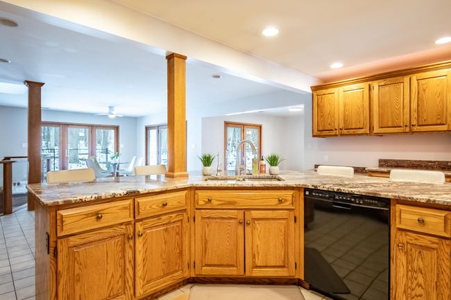 4352 Fenton Rd, House other with 4 bedrooms, 3 bathrooms and null parking in Hartland MI | Image 16
