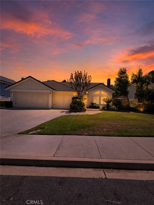 45768 Creekside Way, Temecula, CA, 92592-5915 | Card Image