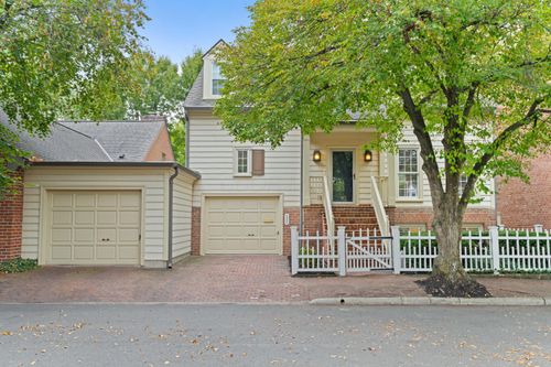 24-4853 Etrick Dr, Upper Arlington, OH, 43220-2972 | Card Image