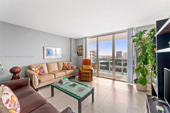 1722 - 3800 S Ocean Dr, Condo with 1 bedrooms, 1 bathrooms and null parking in Hollywood FL | Image 9
