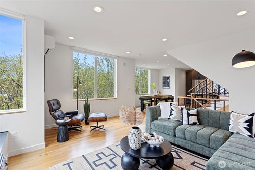 e-2314 Thorndyke Ave W, Seattle, WA, 98199-3512 | Card Image