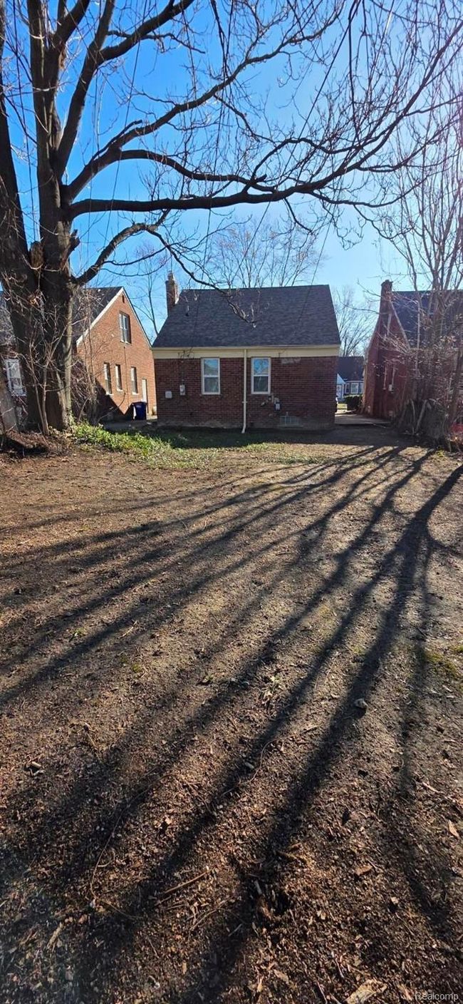 17217 Shaftsbury Ave, House other with 3 bedrooms, 1 bathrooms and null parking in Detroit MI | Image 13