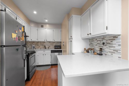 8a-166-31 9th Ave, Whitestone, NY, 11357-2020 | Card Image