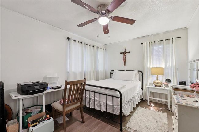 731 Meneley Rd, House other with 4 bedrooms, 2 bathrooms and null parking in Winnie TX | Image 16