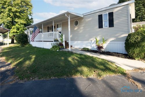 1739 E State St, Fremont, OH, 43420-4069 | Card Image