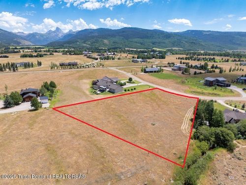 2495 Sunrise Dr, Driggs, ID, 83422 | Card Image