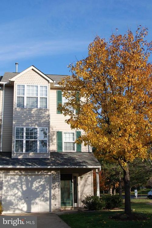 13500 Darter Ct, CLIFTON, VA, 20124-0937 | Card Image