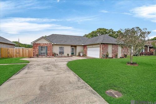 13435 Orleans Dr, Gonzales, LA, 70737 | Card Image