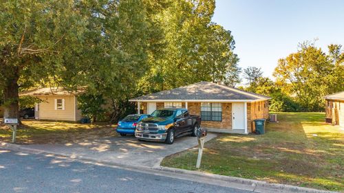 207 S Center St, Conway, AR, 72034-6912 | Card Image