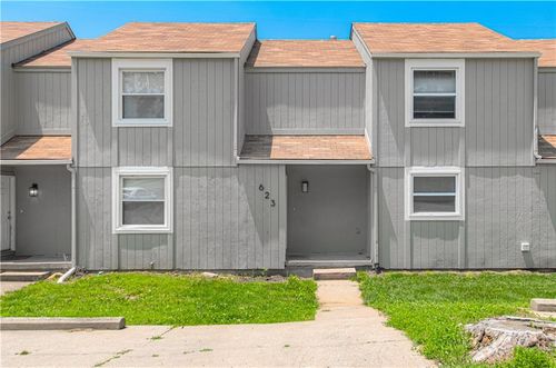 623 N Gallatin St, Liberty, MO, 64068-1647 | Card Image