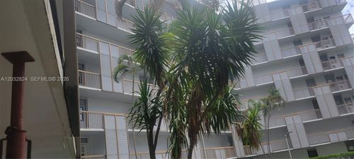 110-3401 N Country Club Dr, Aventura, FL, 33180-1769 | Card Image