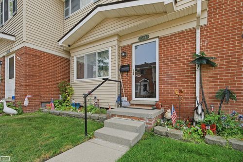 25842 Jeaanette Court Street, Roseville, MI, 48066 | Card Image