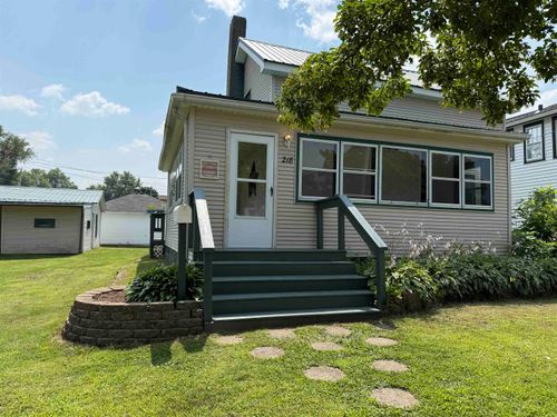 218 W Cameron St, Tomah, WI, 54660-2506 | Card Image