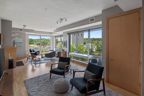 310-240 Spring Street, Saint Paul, MN, 55102 | Card Image