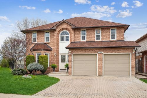 2227 Headon Rd, Burlington, ON, L7M3W7 | Card Image