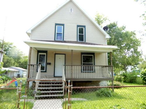 746 Schuyler Ave, Kankakee, IL, 60901-2117 | Card Image