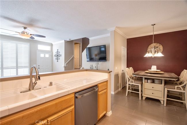 8420 E Tioga Way, Townhouse with 3 bedrooms, 3 bathrooms and 2 parking in Anaheim CA | Image 6