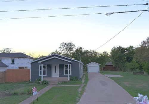1018 S Frances St, Terrell, TX, 75160-4526 | Card Image