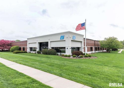 2121 47th St, Moline, IL, 61265-3663 | Card Image