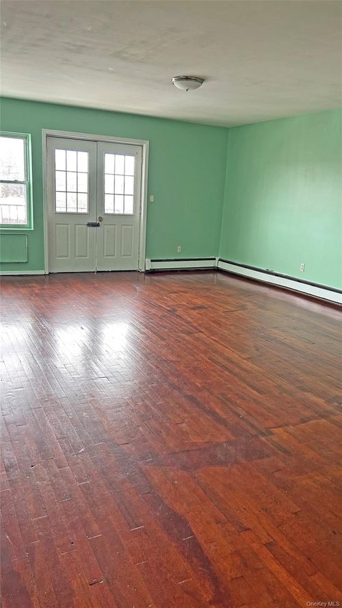 unit-3-9326 197th Street, New York, NY, 11423 | Card Image