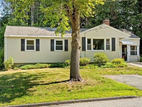 8 Reardon Rd, Hudson, MA, 01749-2726 | Card Image