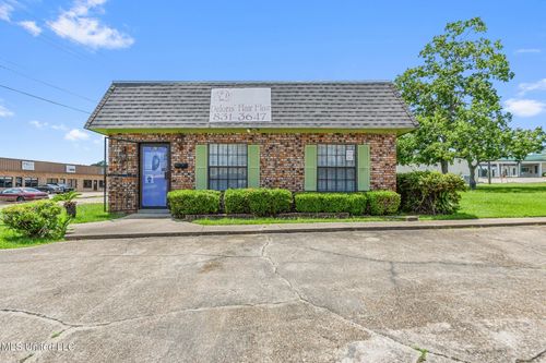 12001 Mobile Ave, Gulfport, MS, 39503-3175 | Card Image