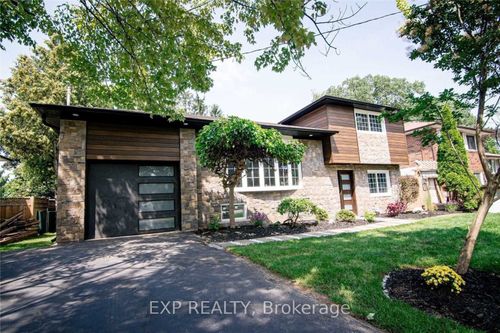 2117 Bridge Rd, Oakville, ON, L6L2E8 | Card Image