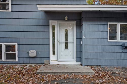 4 Tanglewood Dr, Dover, NH, 03820-4548 | Card Image