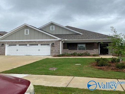 15595 Ironcrest Dr Nw, Harvest, AL, 35749-7992 | Card Image