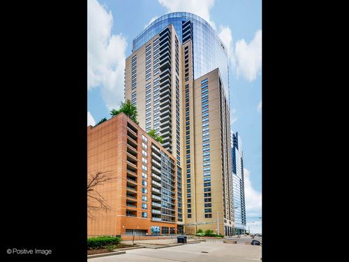 unit-2812-420 E Waterside Dr, CHICAGO, IL, 60601-8014 | Card Image