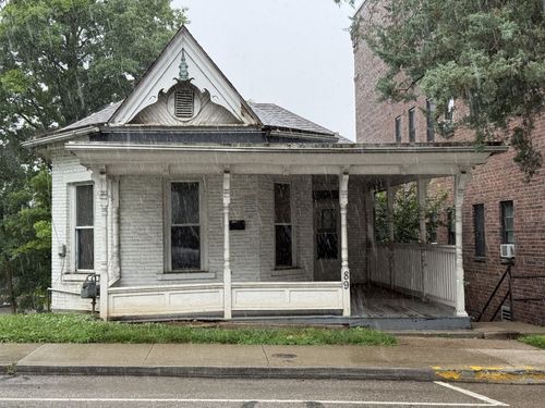 89 W Union St, Athens, OH, 45701-2740 | Card Image