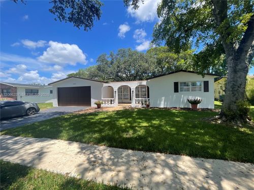 9301 Sw 54th St, Cooper City, FL, 33328-5807 | Card Image