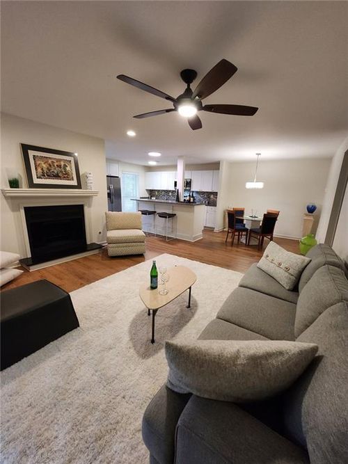 209 Wynnes Ridge Cir Se, Marietta, GA, 30067-8444 | Card Image