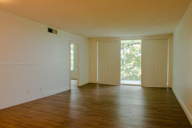 APT-408 - 2651 S Course Dr, Condo with 2 bedrooms, 2 bathrooms and null parking in Pompano Beach FL | Image 7