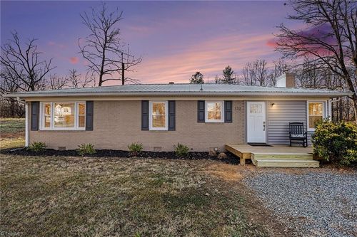 122 Old Fisher Ferry Rd, Thomasville, NC, 27360-6250 | Card Image