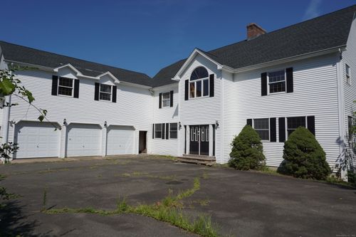 124 N Main St, East Granby, CT, 06026-9728 | Card Image