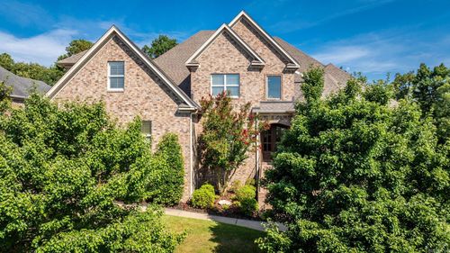 8 Ledge Rock Cv, Little Rock, AR, 72211-3887 | Card Image