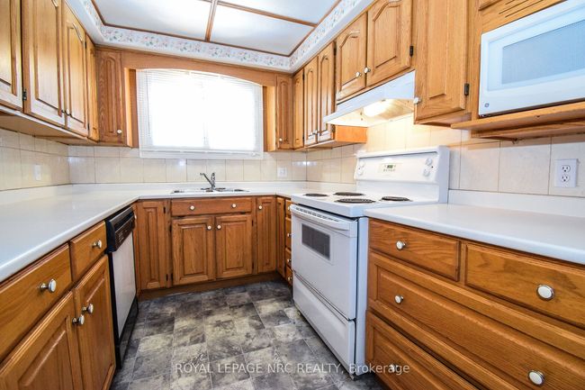 13 Westmount Cres, House other with 4 bedrooms, 2 bathrooms and 3 parking in Welland ON | Image 8