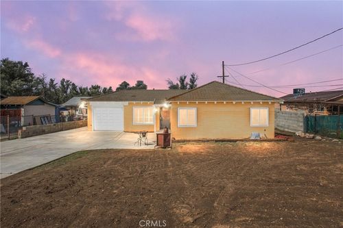 1325 Garnet Ave, Mentone, CA, 92359-9625 | Card Image