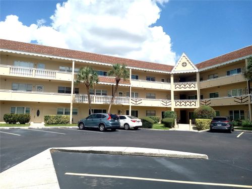 25-2041 Australia Way W, CLEARWATER, FL, 33763-3608 | Card Image