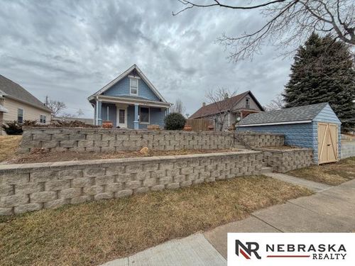 4140 V Street, Omaha, NE, 68107 | Card Image