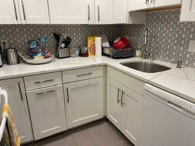 APT-201 - 51 John St, Condo with 2 bedrooms, 2 bathrooms and 1 parking in Brookline MA | Image 4