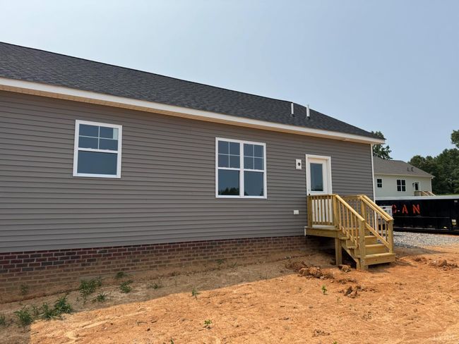 8666 Hat Creek Rd, House other with 3 bedrooms, 2 bathrooms and null parking in Brookneal VA | Image 25