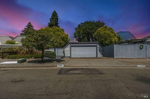 2541 Topaz Dr, Novato, CA, 94945-1537 | Card Image