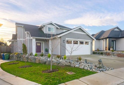 2013 Mountain Vista Dr, Nanaimo, BC, V9T0L4 | Card Image