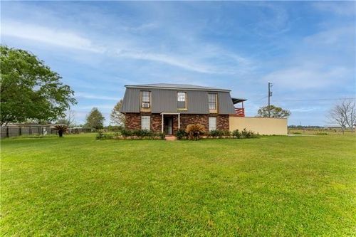 10082 Highway 1045, Amite, LA, 70422-5804 | Card Image