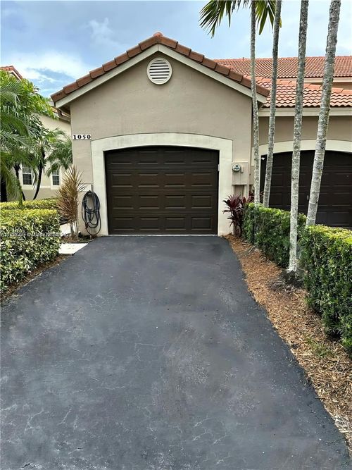 1050-1050 Sorrento Dr, Weston, FL, 33326-4552 | Card Image